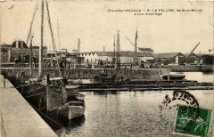 La Pallice les Sous Marins Ships