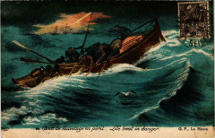 Life boat in danger Ships