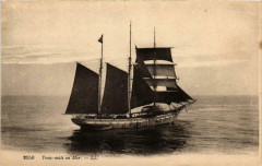 Trois-Mats en Mer Ships