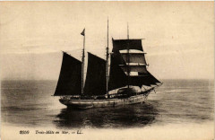 Trois-Mats en Mer Ships