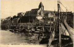 Le Treport Le Port a Marée Basse Ships