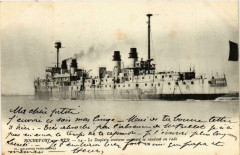 Le Dupleix croiseur Curiasse se rendant en rade Ships