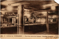 Intérieur de Normandie - Vue d'une Partie des Cuisines - Ships