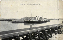 Paquebot La Malle sortant du port Calais Ships