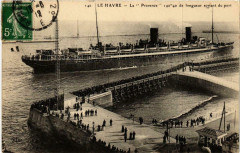 Paquebot La Provence Le Havre sortant du port Ships