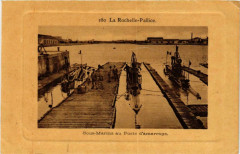 La Rochelle-Pallice Sous-marin au Poste d'amarrage Ships