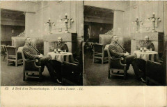 A Bord d'un Transatlantique Le Salon Fumoir Stereo Card Ships -
													France
												