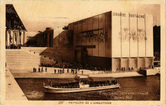Steamer in Paris - Exposition Internationale 1937 Ships