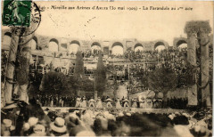 Folklore - Mireille aux Arénes d'Arles - La Farandole