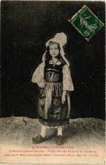 Folklore - Normandie - Petite Fille des Environs de Cherbourg