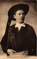 Folklore Costume de jeunes hommes de Chateaulin Pont-de-Buis