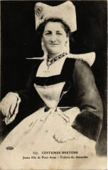 Folklore - Costumes Bretons - Jeune fille de Pont-Aven