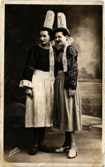 France - Folklore - Bigoudennes - Toilette de Fete