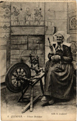 Folklore - Bretagne - Quimper - Fileuse Bretonne