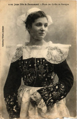 Folklore - Bretagne - Jeune Fille de Fouesnant