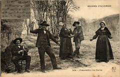 Folklore - Auvergne - Bourrée - Presentation des Dames