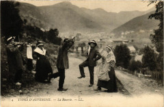 Folklore - Auvergne - La Bourrée - Types