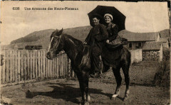 Folklore - Auvergne - Une Amazone des Hauts-Plateaux