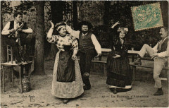La Bourrée d'Auvergne - Folklore - Types