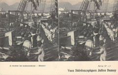 Marine Francaise A Rentrer Les Embarcations Hissez