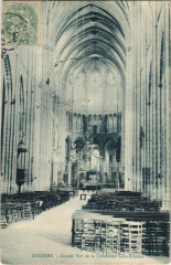 Auxerre Grande Nef de la Cathedrale St.Etienne France à Auxerre