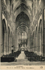 Auxerre Nef de la Cathedrale France à Auxerre