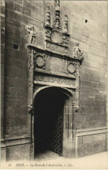 Sens La Porte de l'Archeveche France à Sens