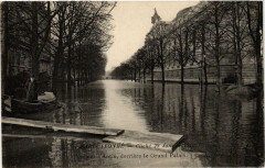 Paris 8e Avenue d'Atin. Grand Palais. Paris Inonde 1910 à Paris 8e