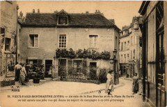 Montmartre - Au coin de la Rue Norvins et de la Place du Tertre à Paris 18e