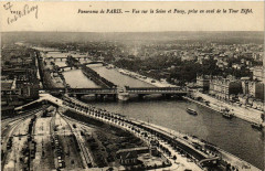 Carte postale ancienne Panorama de Paris -Vue sur la Seine et Passy prise en aval de la Tour Eiffel
                                                                     à Paris 7e
                                