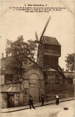 Carte postale ancienne Rue Girardon, 3 - Le Moulin de la Galette
                                                                     à Paris 18e
                                