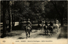 Carte postale ancienne Bois de Boulogne - Allée Cavalière
                                                                     à Paris 16e
                                