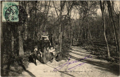 Carte postale ancienne Au bois de Boulogne
                                                                     à Paris 16e
                                