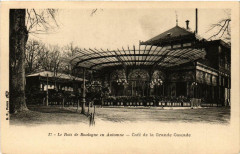 Carte postale ancienne Le Bois de Boulogne en Automne - Café de la Grande Cascade
                                                                     à Paris 16e
                                
