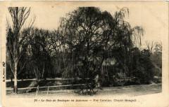 Carte postale ancienne Le Bois de Boulogne en Automne - Pré Catelan - Chalet Bengali
                                                                     à Paris 16e
                                