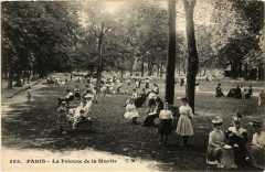 La Pelouse de la Muette -
																					75000 Paris
																			