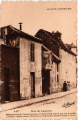 Carte postale ancienne Rue de Lourmel - Maisonnettes de l'ancien hameau de Javel
                                                                     à Paris 15e
                                