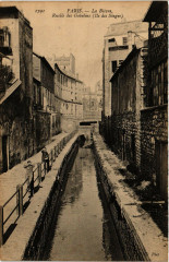 Carte postale ancienne La Bièvre, Ruelle des Gobelins (Ile des Singes)
                                                                     à Paris 13e
                                