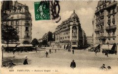 Paris 7e Boulevard Raspail à Paris 7e