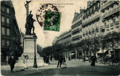 Paris 7e Boulevard Saint-Germain. Statue de Chappe à Paris 7e