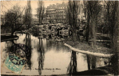 Paris 7e Square du Champ de Mars à Paris 7e