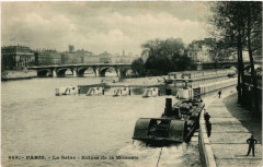 Paris 6e La Seine. Ecluse de la Monnaie à Paris 6e