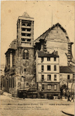 Carte postale ancienne Vieille bâtisse au flanc de l'Eglise Saint-Nicolas-du-Chardonnet
                                                                     à Paris 5e
                                