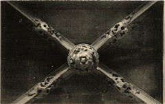 Paris 5e Clef de voute. charniers de Saint-Severin à Paris 5e