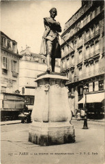 Paris 4e La Statue de Beaumarchais à Paris 4e