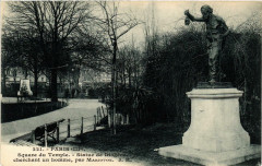 Paris 3e Square du Temple. Statue de Diogene -
																					75003 Paris 3e
																			