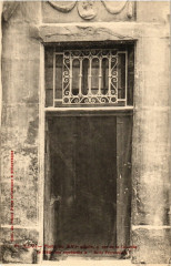 Paris 4e 4 rue de la Colombe Porte à Paris 4e