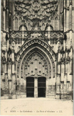 Sens La Cathedrale La Porte d'Abraham France à Sens