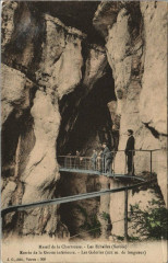 Les Echelles Entree de la Grotte Interieure - Les Galeries