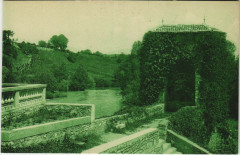 Sauveterre de Bearn Restes d'un Pont fortifie France